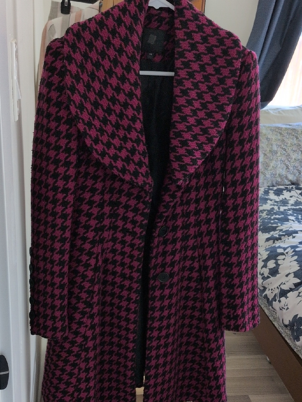 Women's Houndstooth Long Coat in Magenta and Black - Express Circa 2008- XS
